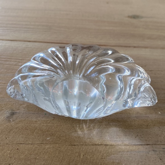 Glass Shell Paper Weight - Picture 2 of 6